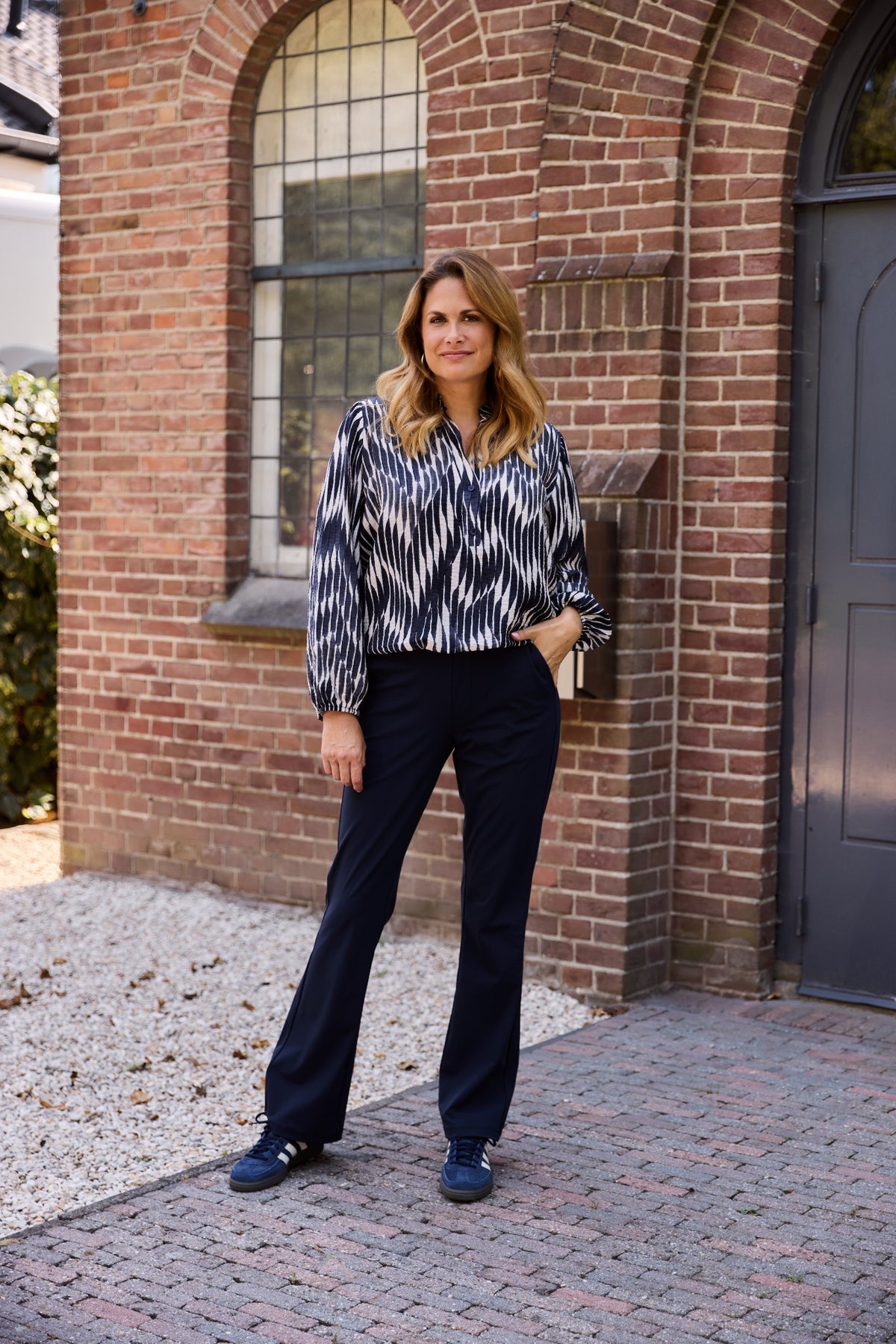Belle | navy