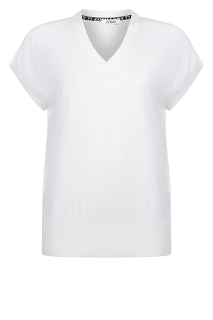 Uma | white