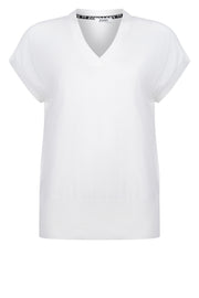 Uma | white