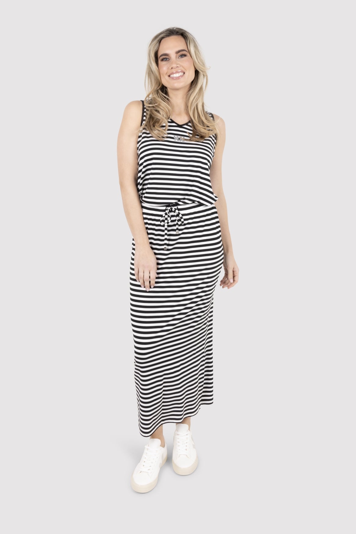 Jill | black-white