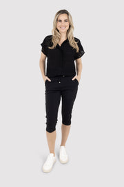 Linda | black