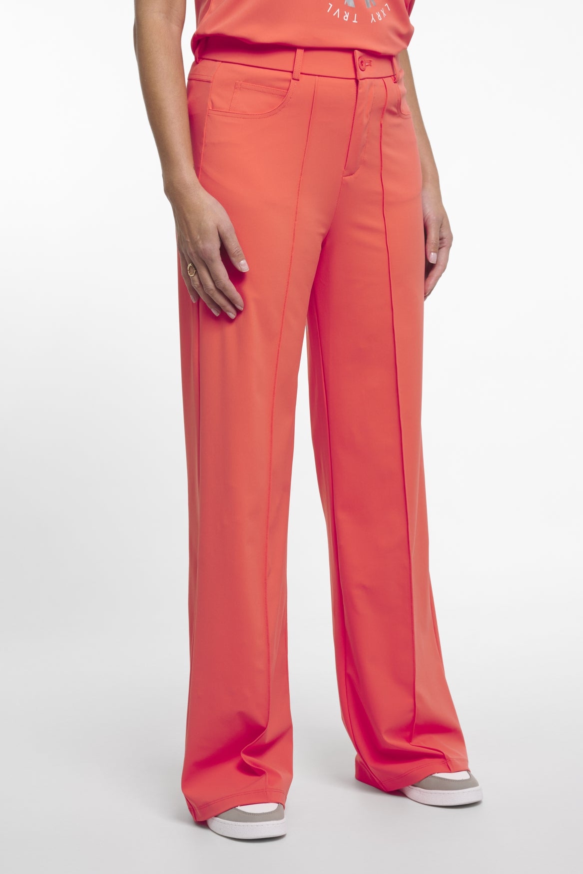 Beau | coral